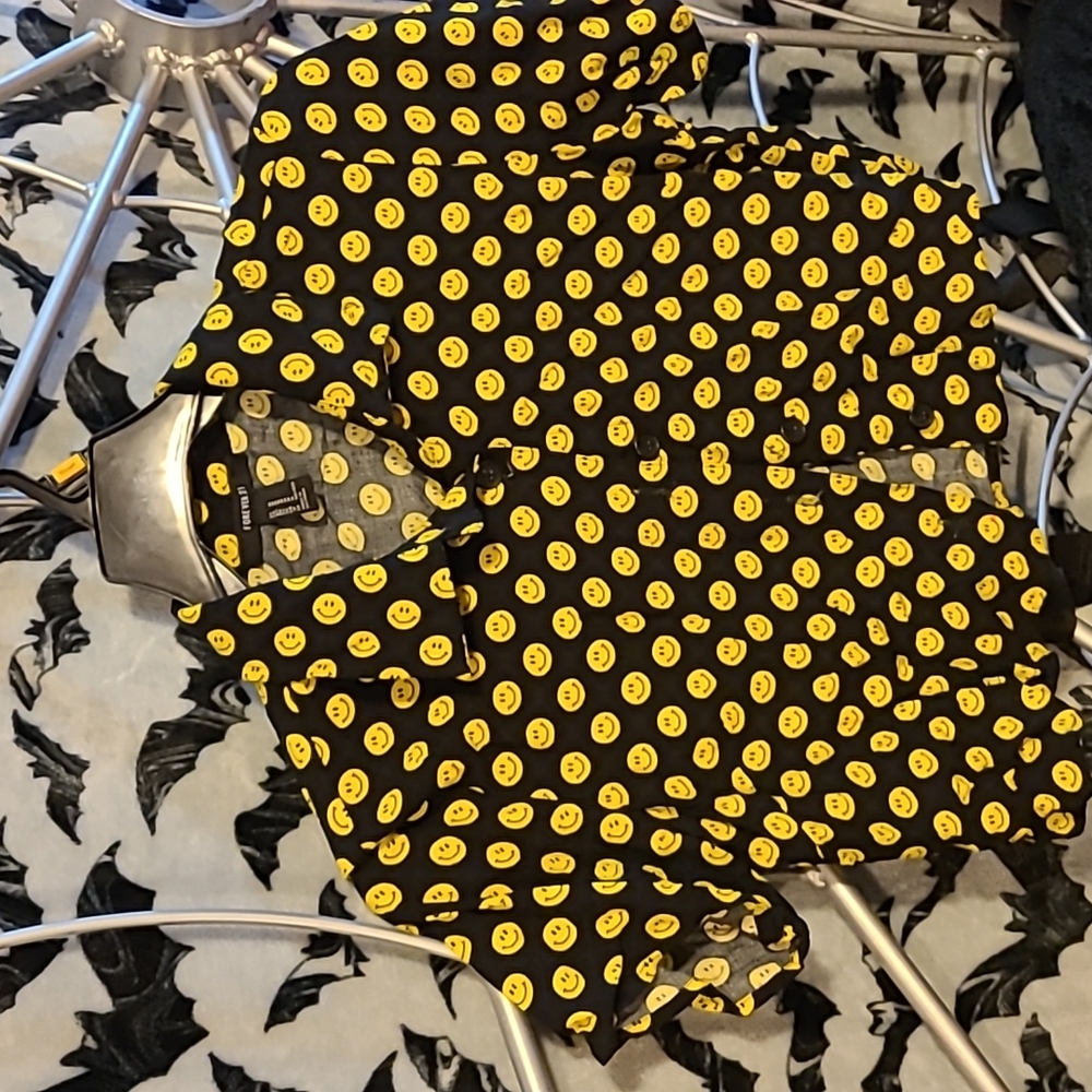 Forever 21 smiley button up crop top.